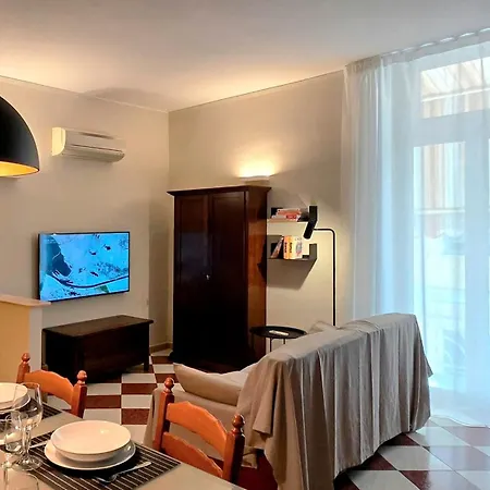 Riviera - Center, Casino, Seaview, Wifi, Ac شقة